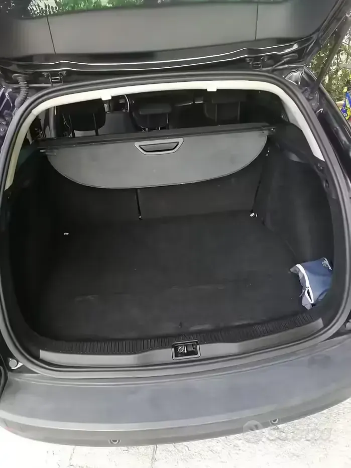 Usata Renault Mégane GrandTour LIMITED 110 CV (80 kW) 2015 Nero Station wagon