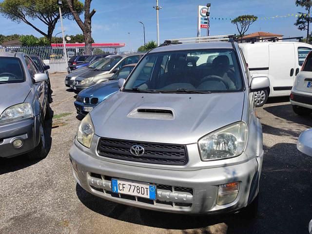 Usata Toyota RAV4 Sol 116 CV (85 kW) 2003 Argento metallizzato SUV