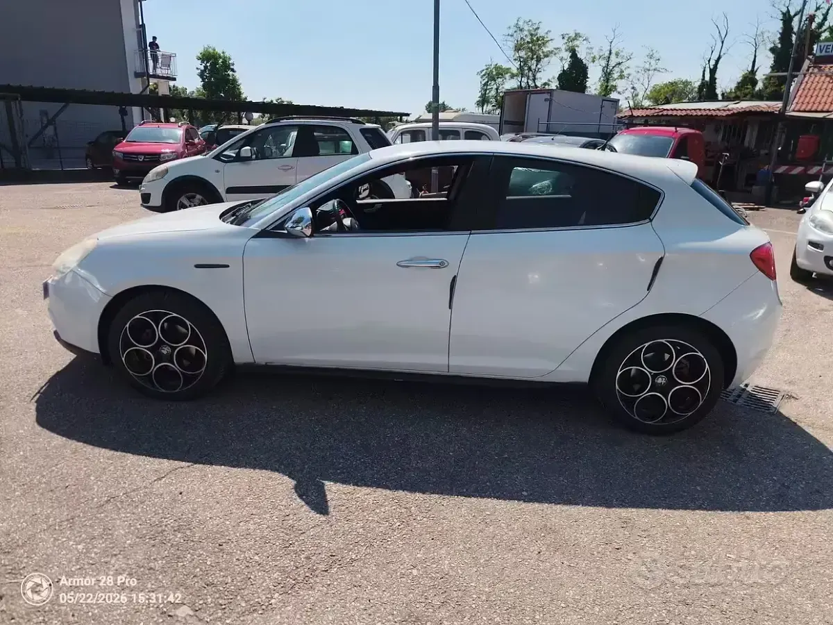 Usata Alfa Romeo Giulietta Progression 105 CV (77 kW) 2014 Bianco Utilitaria