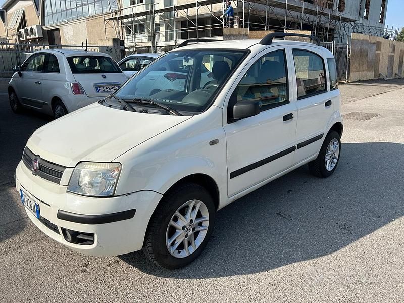 Usata Fiat Panda Dynamic 60 CV (44 kW) 2007 Bianco Utilitaria