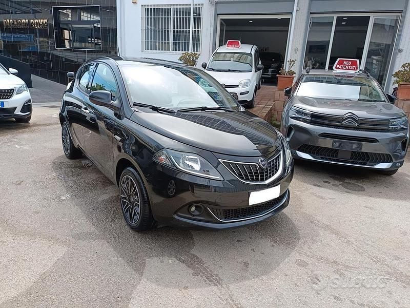 Usata Lancia Ypsilon S 95 CV (69 kW) 2022 Nero Utilitaria