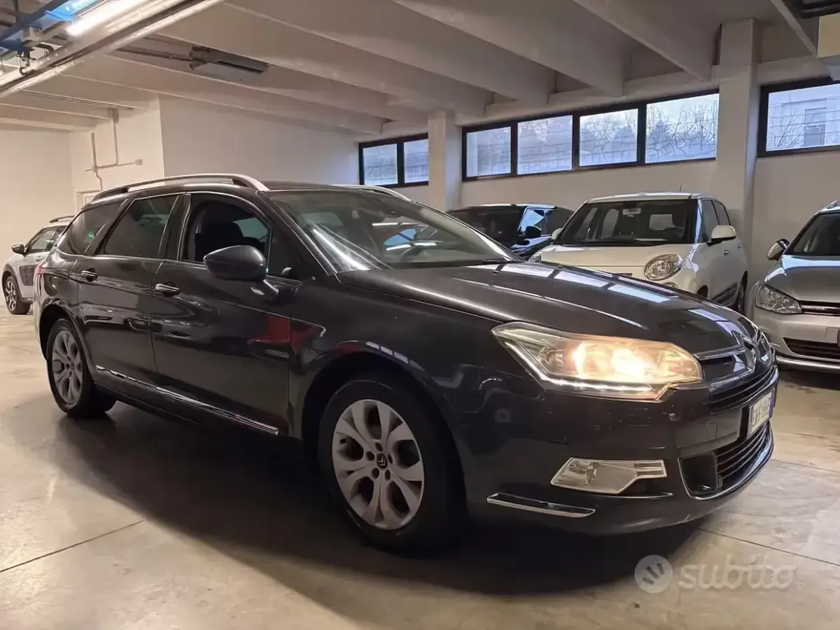 Usata Citroën C5 114 CV (83 kW) 2012 Nero Station wagon
