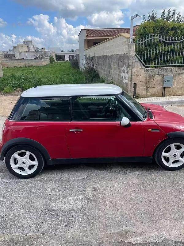 Usata Mini Cooper 2004 Rosso Utilitaria