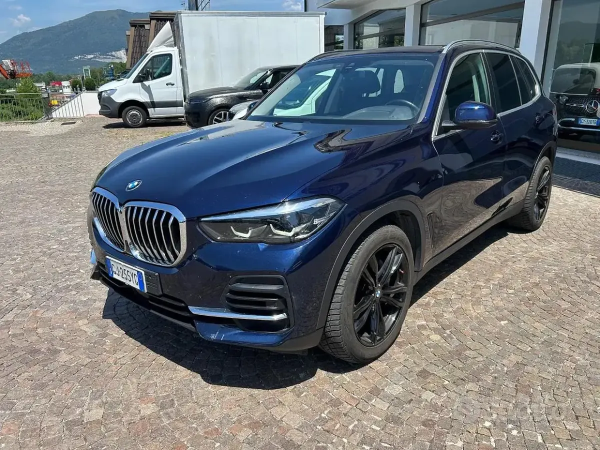 Usata BMW X5 286 CV (210 kW) 2022 Bluazzurro SUV