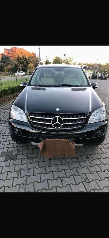Usata Mercedes 280 Chrome 190 CV (139 kW) 2007 Nero SUV