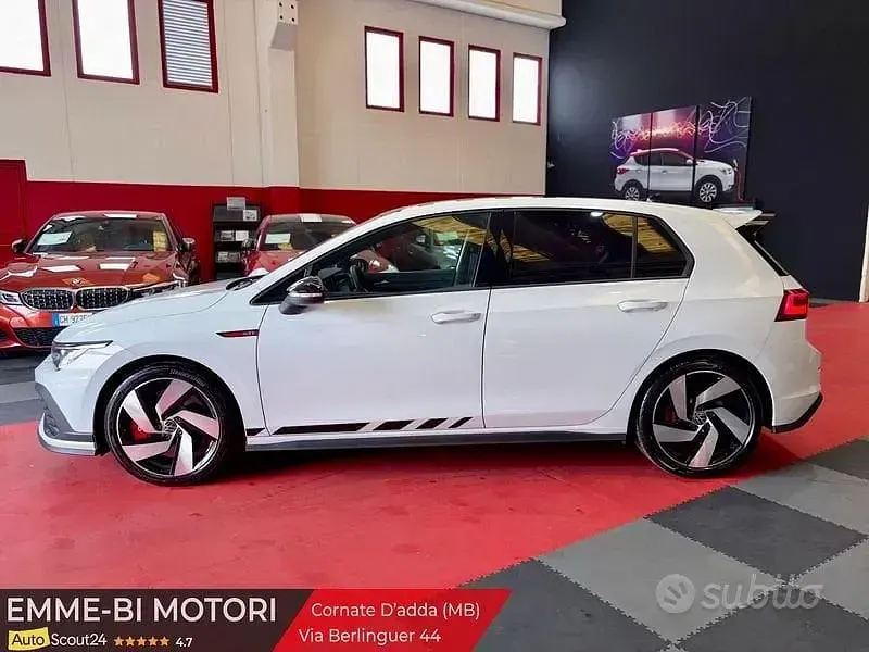 Usata VW Golf VIII GTI Clubsport 300 CV (220 kW) 2024 Bianco Utilitaria