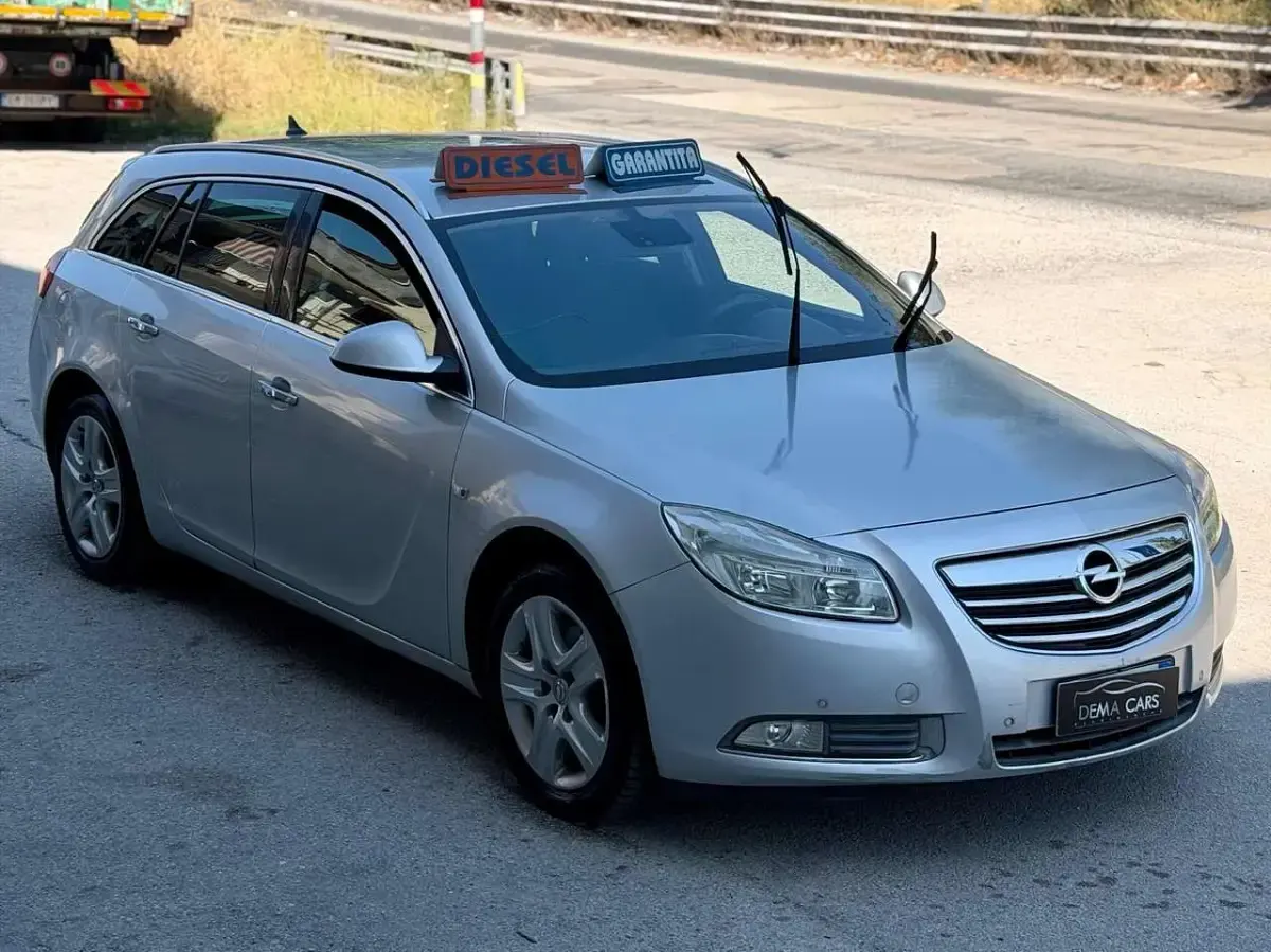 Usata Opel Insignia 160 CV (117 kW) 2009 Argento Station wagon