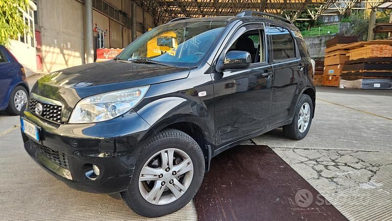 Usata Daihatsu Terios 105 CV (77 kW) 2010 Nero SUV