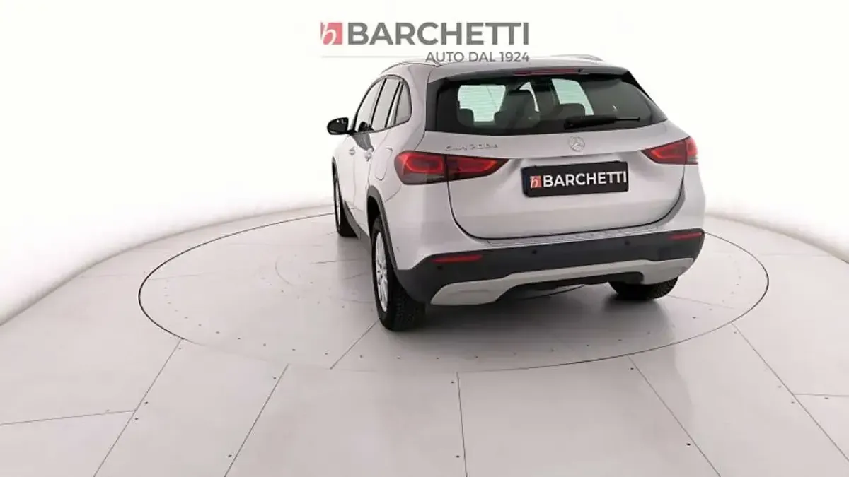 Usata Mercedes GLA200 Business 150 CV (110 kW) 2022 Grigio SUV