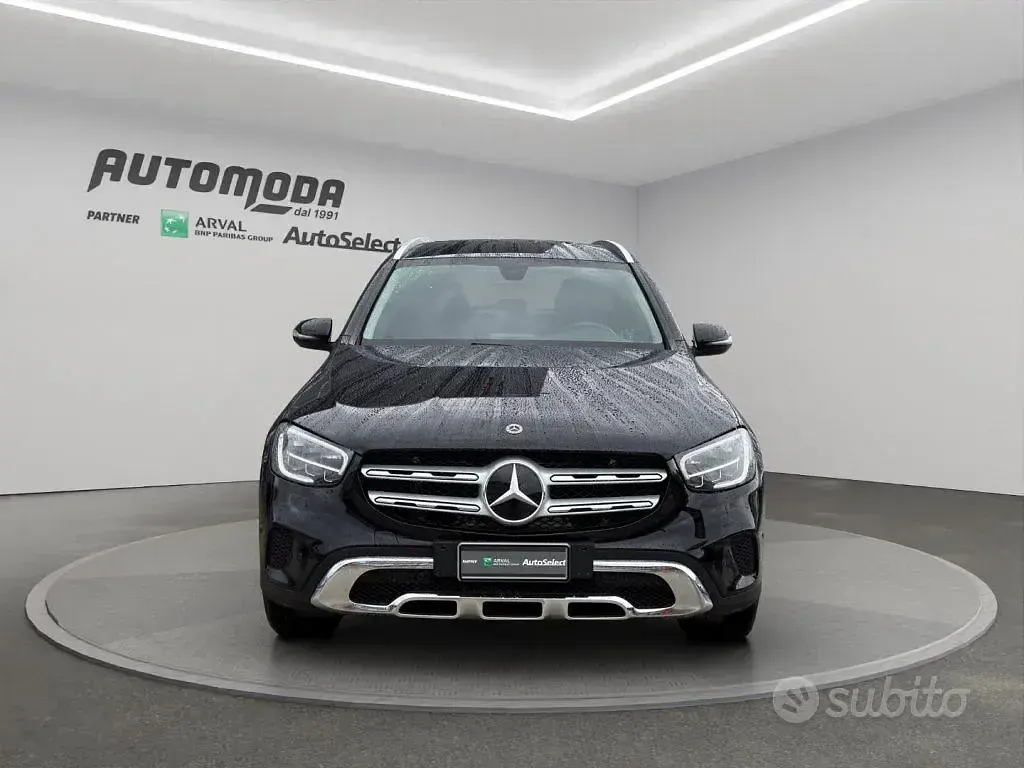 Usata Mercedes GLC200 Business 163 CV (119 kW) 2022 Nero SUV