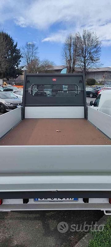 Usata Opel Movano S 140 CV (102 kW) 2024 Bianco pastello Furgone