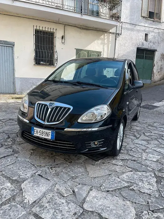 Usata Lancia Musa Gold 95 CV (69 kW) 2011 Nero Monovolume