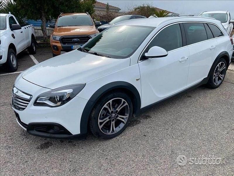 Usata Opel Insignia 163 CV (119 kW) 2015 Bianco Station wagon