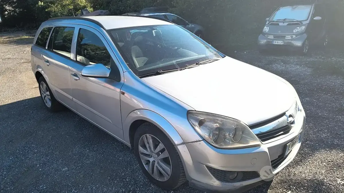 Usata Opel Astra 125 CV (91 kW) 2008 Grigio Station wagon