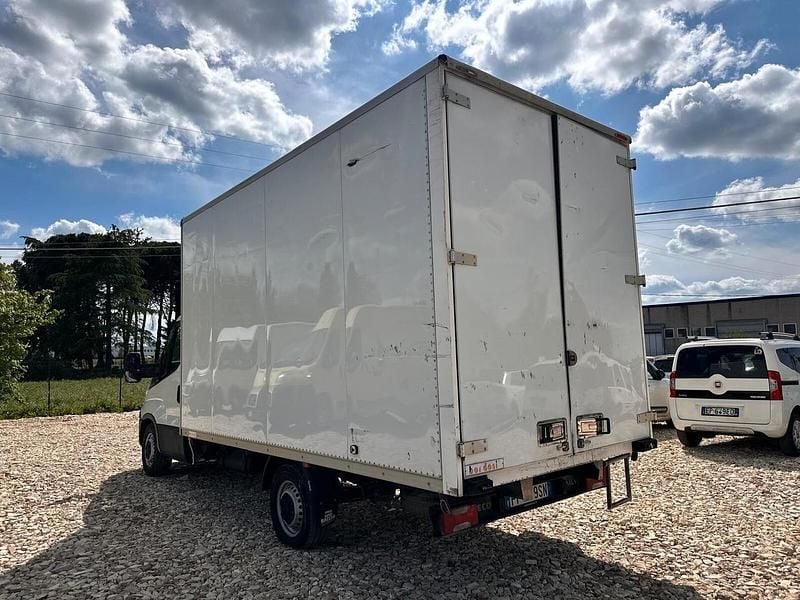 Usata Iveco Daily 135 CV (99 kW) 2018 Bianco