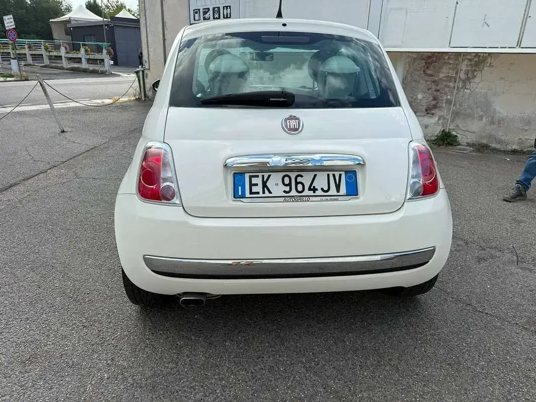 Usata Fiat 500 Pop 69 CV (50 kW) 2011 Bianco Utilitaria