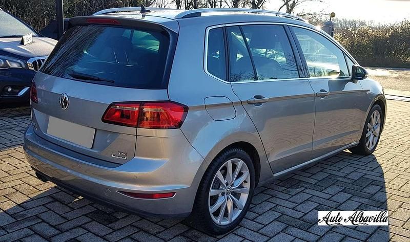 Usata VW Golf Sportsvan Highline 125 CV (91 kW) 2017 Grigio Monovolume