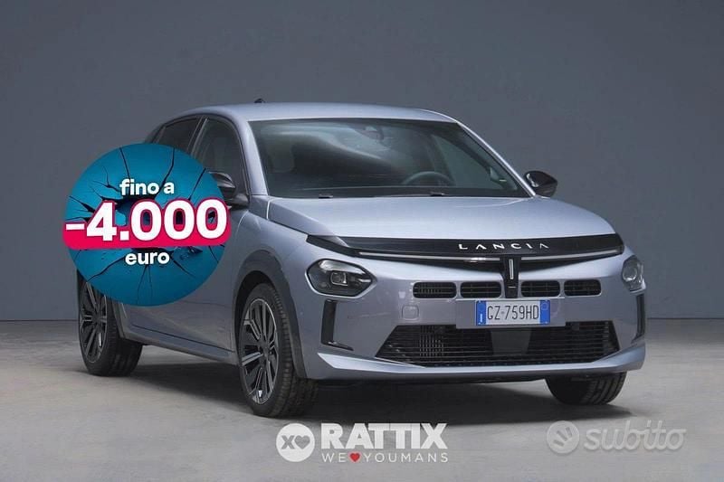 Usata Lancia Ypsilon 101 CV (74 kW) 2025 Grigio granito Utilitaria