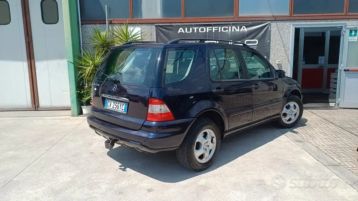 Usata Mercedes ML270 Classic 163 CV (119 kW) 2005 Blu SUV