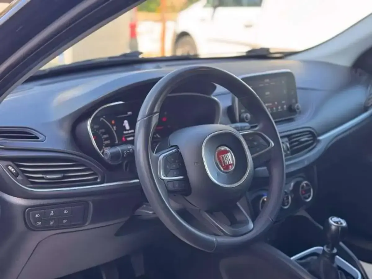 Usata Fiat Tipo Lounge 120 CV (88 kW) 2019 Verde Station wagon