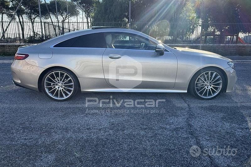 Usata Mercedes E220 Premium Plus 194 CV (142 kW) 2017 Grigio Coupé
