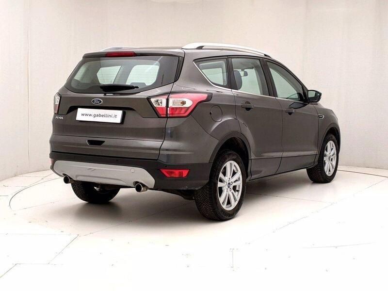 Usata Ford Kuga Titanium 120 CV (88 kW) 2017 Grigio SUV