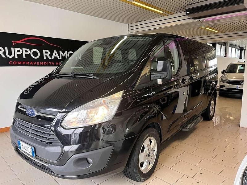 Usata Ford Tourneo Titanium 170 CV (125 kW) 2017 Nero Furgone