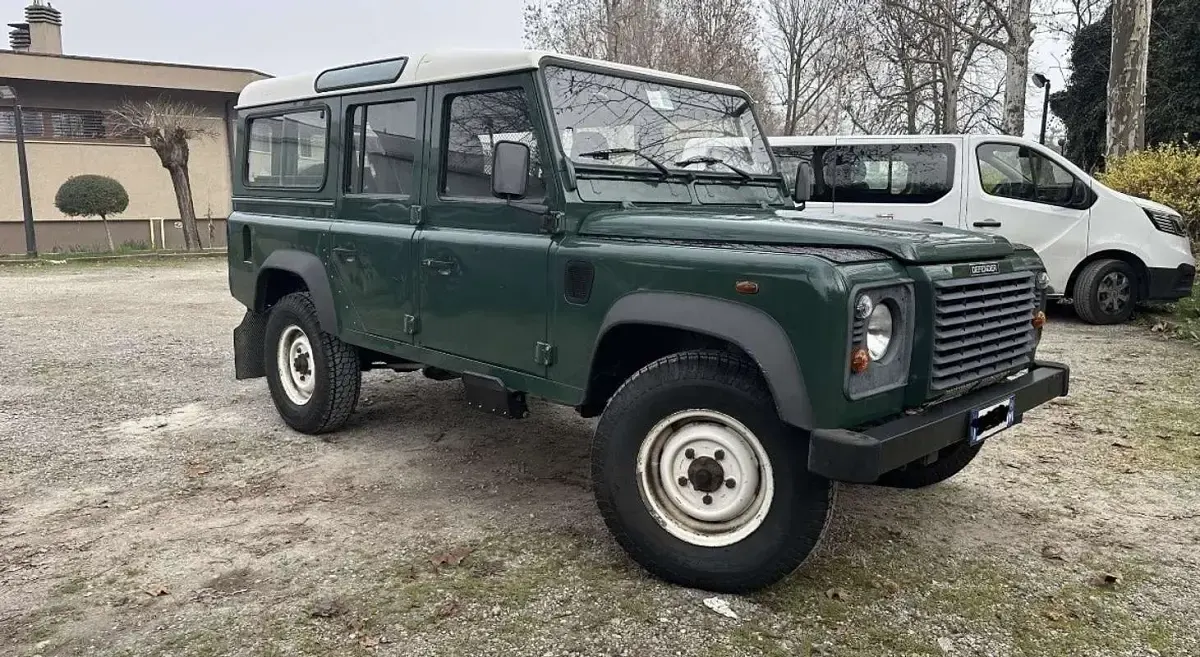 Usata Land Rover Defender SE 122 CV (89 kW) 2004 Station wagon