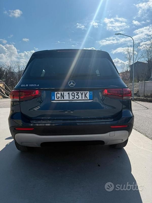 Usata Mercedes GLB180 Advanced 116 CV (85 kW) 2023 Blu SUV