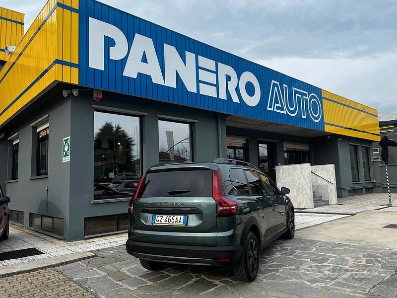 Usata Dacia Jogger Extreme 100 CV (73 kW) 2025 Verde Monovolume
