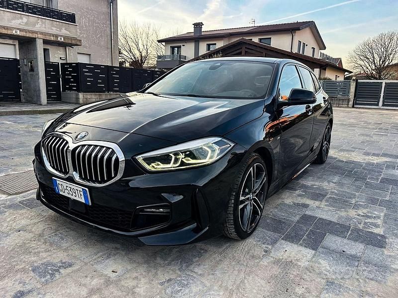 Usata BMW 120 M Sport 190 CV (139 kW) 2020 Nero Utilitaria