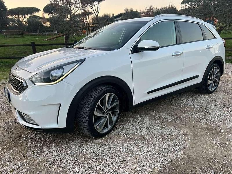 Usata Kia Niro Style 105 CV (77 kW) 2017 Bianco SUV