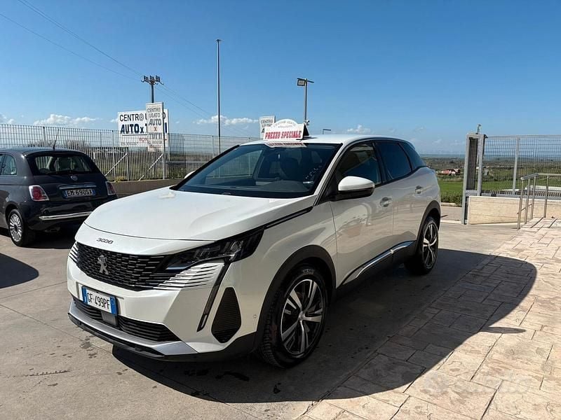 Usata Peugeot 3008 Allure 130 CV (95 kW) 2021 Bianco SUV