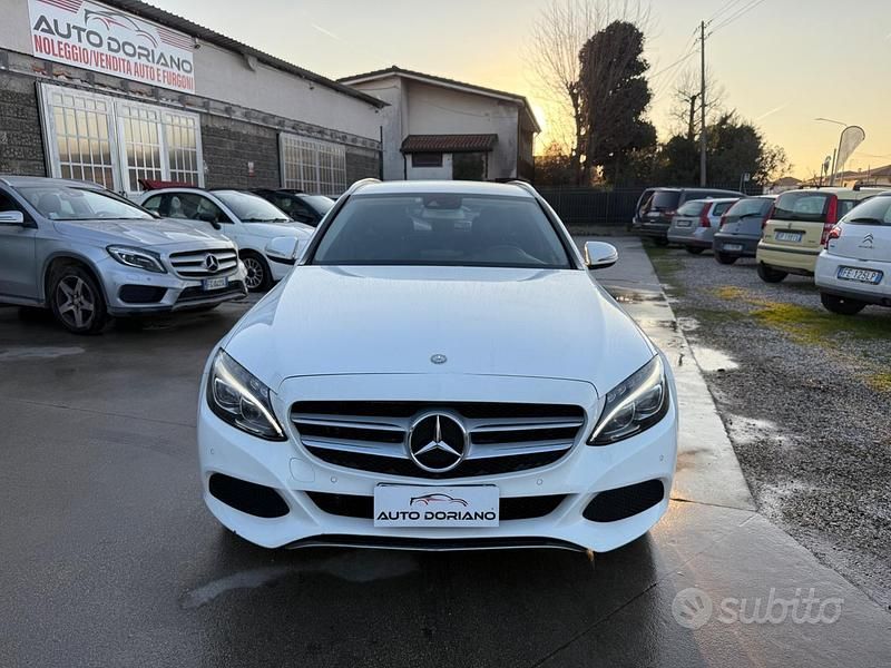 Usata Mercedes C220 Premium 169 CV (124 kW) 2015 Bianco Station wagon