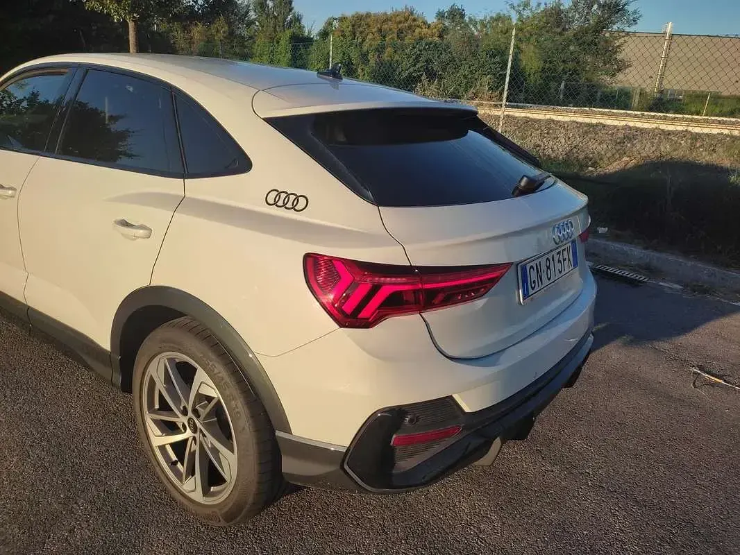 Usata Audi Q3 Sportback S-Line 150 CV (110 kW) 2022 Bianco SUV