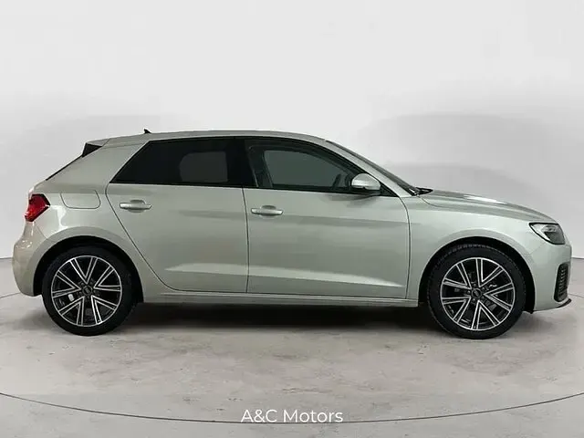 Usata Audi A1 Sportback Advanced 95 CV (69 kW) 2025 Argento Utilitaria