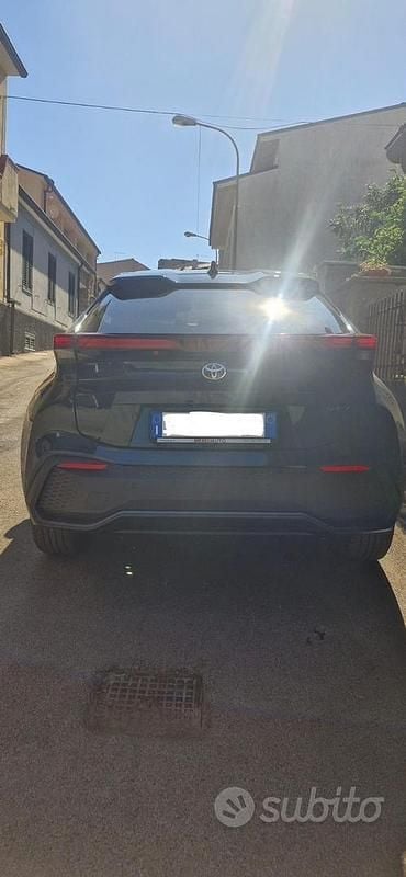 Usata Toyota C-HR 98 CV (72 kW) 2024 Blu SUV