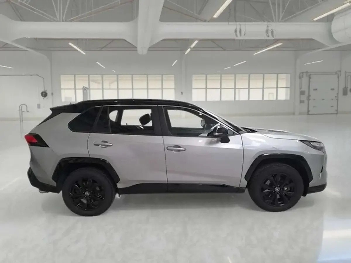 Usata Toyota RAV4 Hybrid Style 178 CV (130 kW) 2022 Grigio SUV