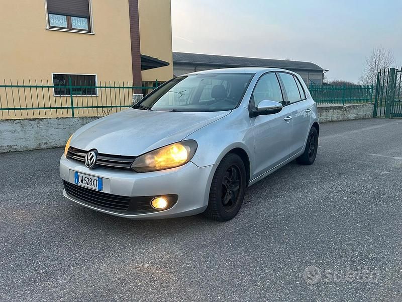 Usata VW Golf VI Highline 110 CV (80 kW) 2009 Grigio Utilitaria