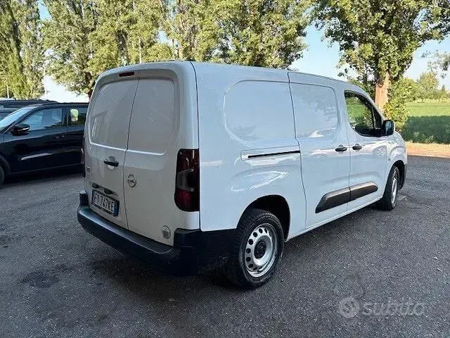 Usata Opel Combo 102 CV (75 kW) 2019 Bianco Monovolume
