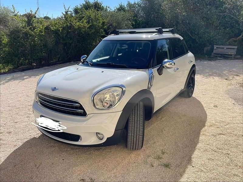 Usata Mini One Countryman 98 CV (72 kW) 2014 Bianco SUV