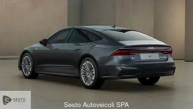 Usata Audi A7 Sportback S-Line 367 CV (269 kW) 2024 Grigio daytona perla Utilitaria