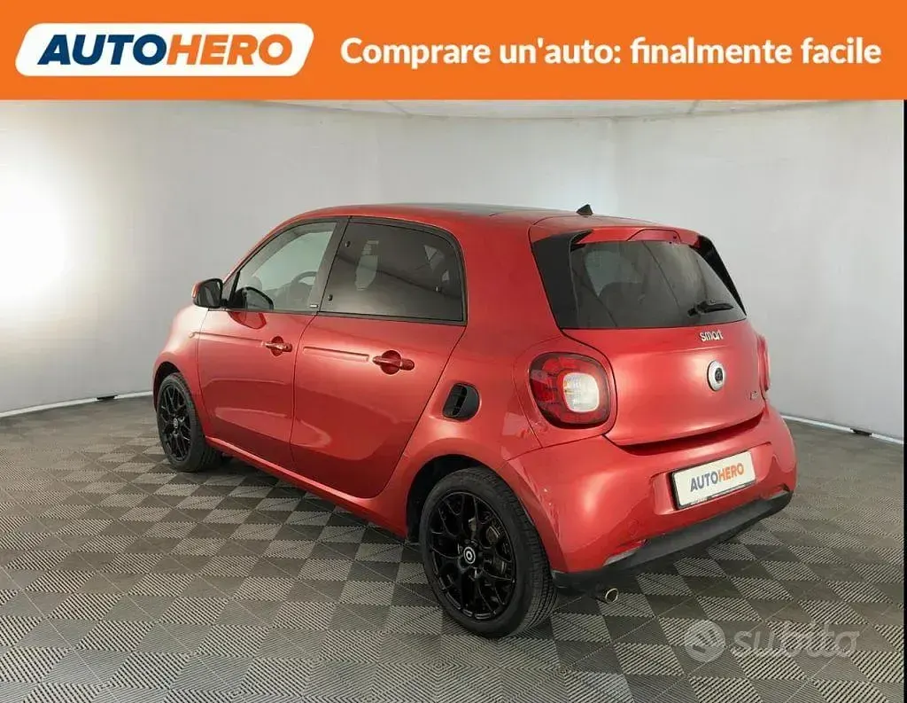 Usata Smart ForFour Passion 90 CV (66 kW) 2017 Rosso Utilitaria