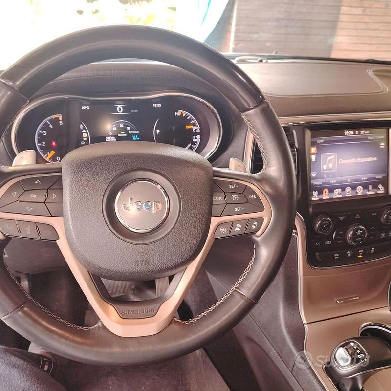 Usata Jeep Grand Cherokee Overland 250 CV (183 kW) 2014 Nero SUV