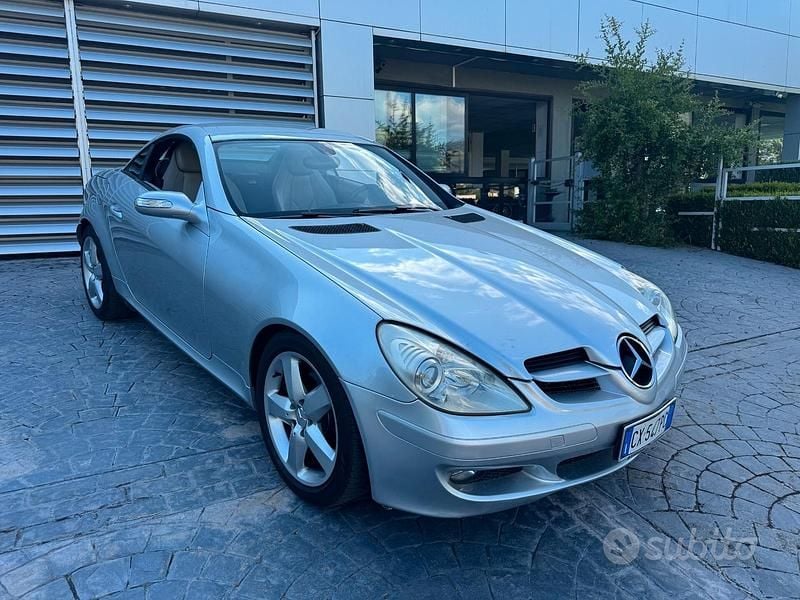 Usata Mercedes SLK200 163 CV (119 kW) 2005 Grigio Cabrio