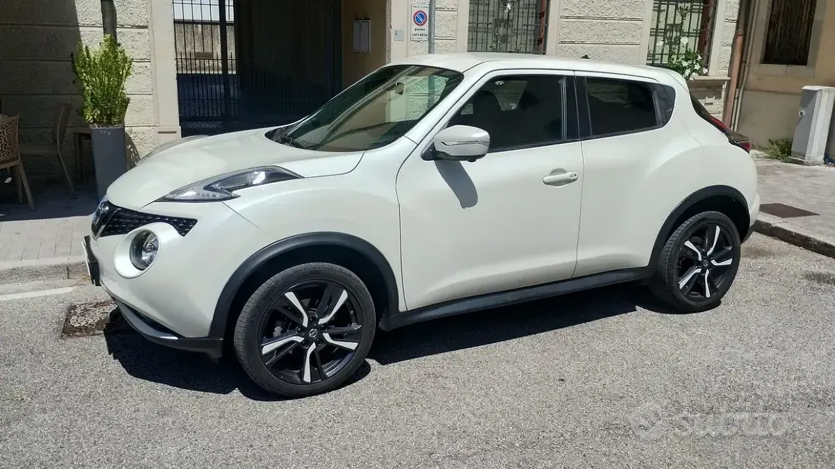Usata Nissan Juke N-Connecta 110 CV (80 kW) 2016 Bianco SUV