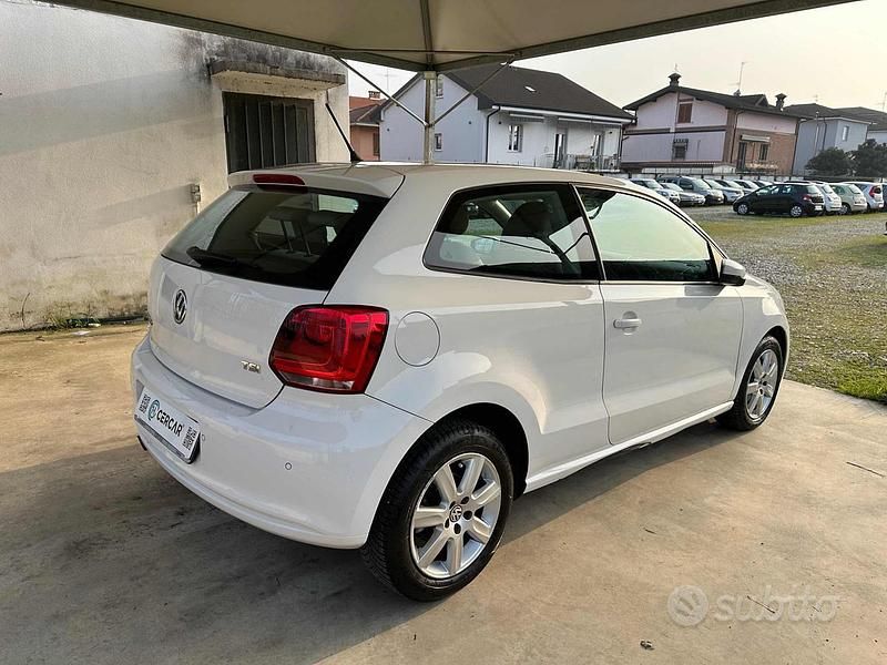 Usata VW Polo Highline 105 CV (77 kW) 2011 Bianco Utilitaria