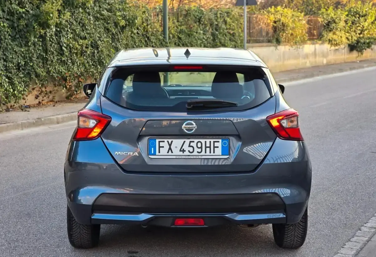 Usata Nissan Micra 87 CV (63 kW) 2020 Grigio Utilitaria