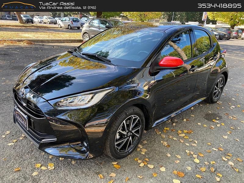 Nero Usata 2022 Toyota Yaris Hybrid Active Berlina | 16.500 € (Ottimo prezzo) - Immagine 1/4