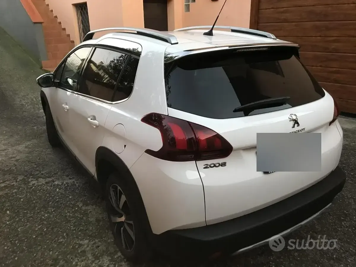 Usata Peugeot 2008 99 CV (72 kW) 2017 Bianco SUV